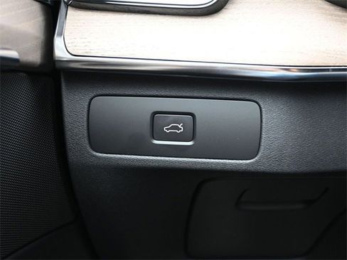 New 2026 Volvo XC90 B6 Core image 29