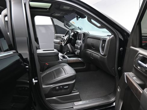 Certified 2022 GMC Sierra 3500 Denali image 27