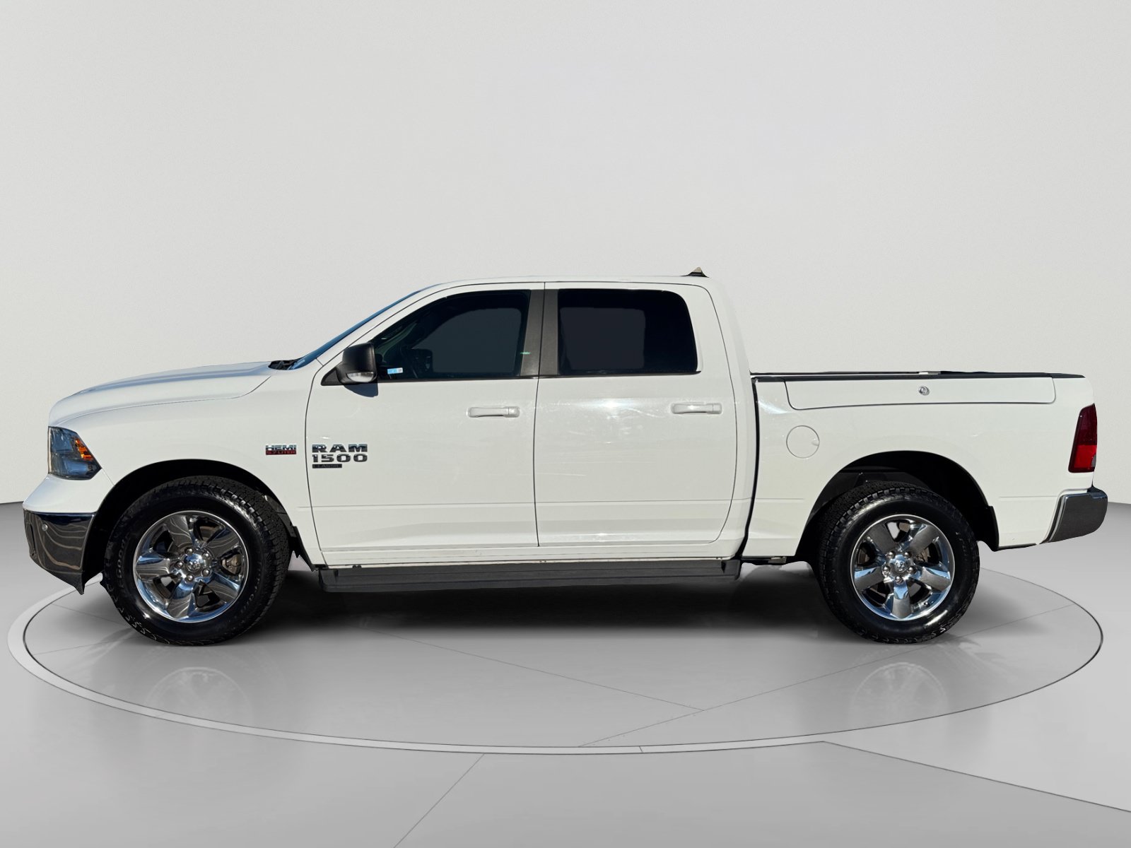 Used 2019 RAM 1500 Big Horn w/ Rambox Value Package AWD/4WD image 2
