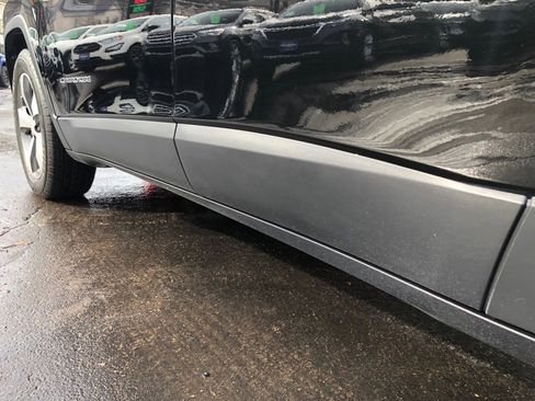 Used 2021 Jeep Cherokee Limited image 12