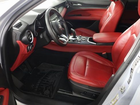 Used 2020 Alfa Romeo Stelvio Sprint w/ Nero Edizione image 20
