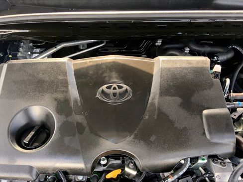 Used 2023 Toyota Camry SE image 31