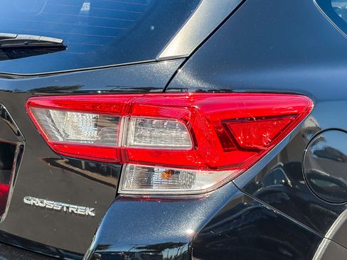 Used 2023 Subaru Crosstrek 2.0i AWD/4WD image 9