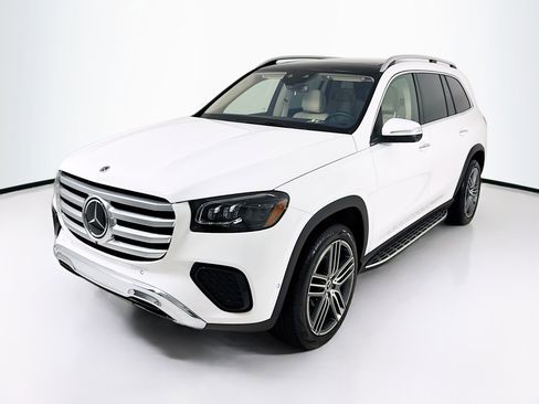 Certified 2026 Mercedes-Benz GLS 450 4MATIC image 3
