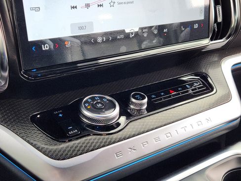 New 2025 Ford Expedition Platinum w/ Stealth Appearance Package image 25