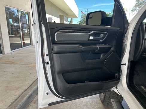 Used 2022 RAM 1500 Big Horn w/ Night Edition image 36