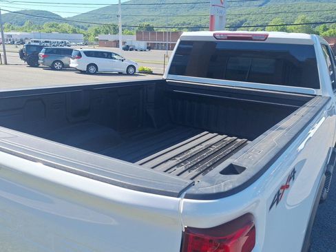 Used 2025 Chevrolet Silverado 2500 Custom w/ Custom Convenience Package AWD/4WD image 5