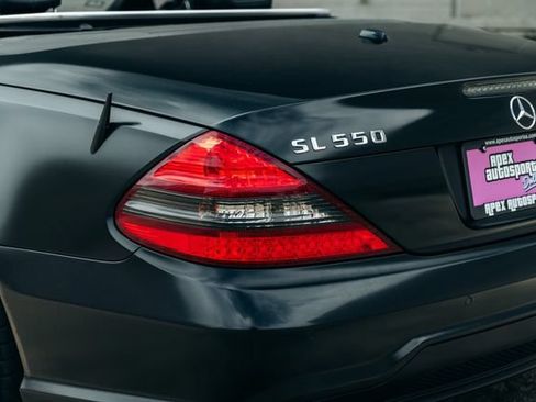 Used 2011 Mercedes-Benz SL 550 image 50