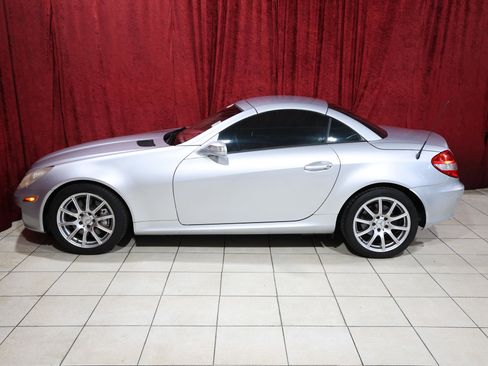 Used 2006 Mercedes-Benz SLK 350 image 4