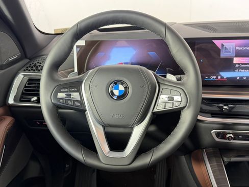 Used 2026 BMW X5 xDrive40i w/ Climate Comfort Package image 17