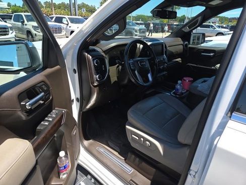 Used 2021 GMC Sierra 1500 SLT w/ SLT Premium Plus Package AWD/4WD image 7