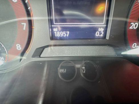 Used 2020 Volkswagen Jetta SE FWD image 13