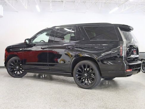 Used 2025 Cadillac Escalade Sport Platinum w/ LPO, ONYX Package AWD/4WD image 9