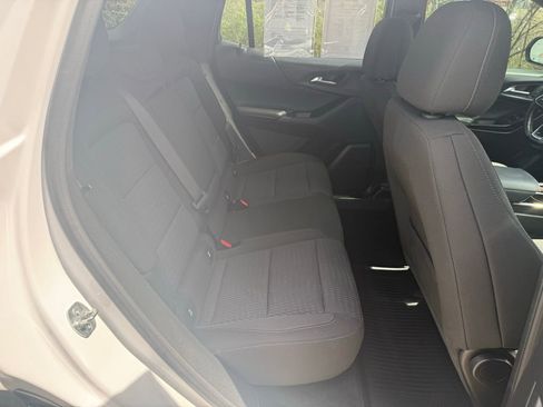 Used 2025 Chevrolet Equinox LT image 16