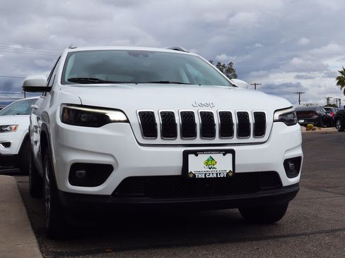 Used 2021 Jeep Cherokee Latitude Plus image 18