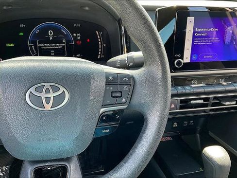Used 2025 Toyota Camry LE FWD image 12