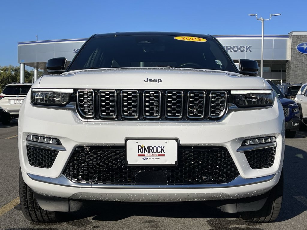 Used 2023 Jeep Grand Cherokee Summit AWD/4WD image 16