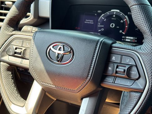 Used 2026 Toyota Tundra Limited w/ TRD Off-Road Package AWD/4WD image 31
