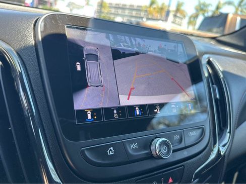 Used 2022 Chevrolet Equinox RS w/ Infotainment Package FWD image 6