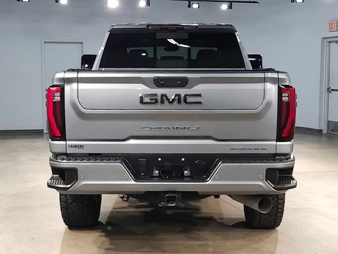 Used 2025 GMC Sierra 2500 Denali Ultimate AWD/4WD image 6
