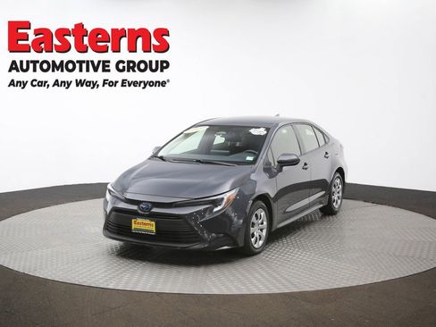 Used 2023 Toyota Corolla LE w/ Carpet Mat Package (TMS) FWD image 54