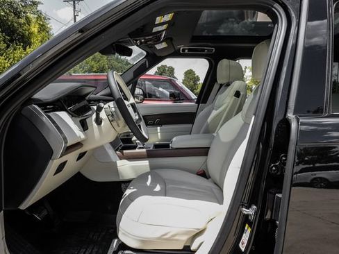 New 2026 Land Rover Range Rover SE AWD/4WD image 4