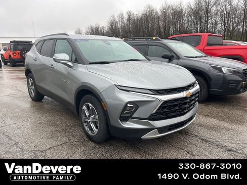 Used 2023 Chevrolet Blazer LT image 1