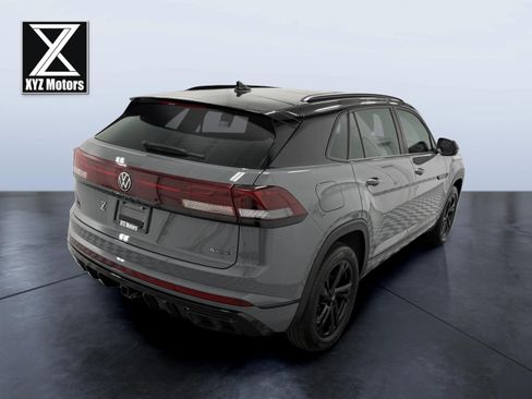 Used 2025 Volkswagen Atlas Cross Sport SEL R-Line image 6