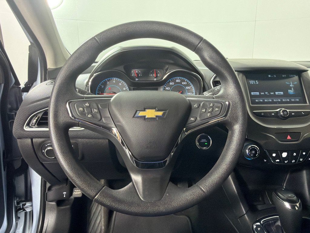 Used 2017 Chevrolet Cruze LT w/ Convenience Package FWD image 14
