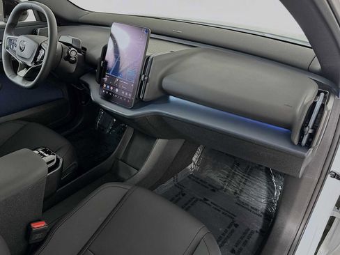 Used 2025 Volvo EX30 Ultra w/ Protection Package Premier image 27