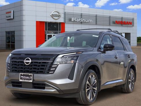 New 2026 Nissan Pathfinder Platinum image 2