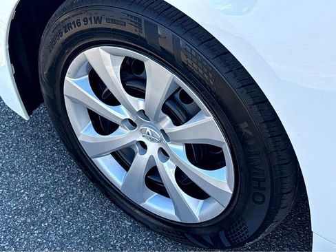 Used 2023 Toyota Corolla LE FWD image 18