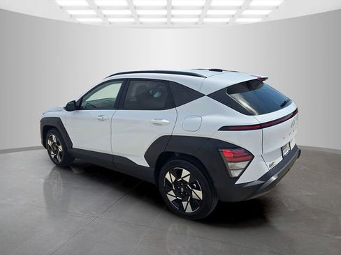 Used 2025 Hyundai Kona SEL FWD image 8