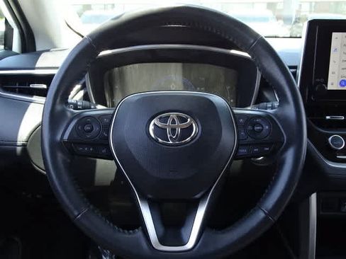 Certified 2023 Toyota Corolla Cross XLE FWD image 23