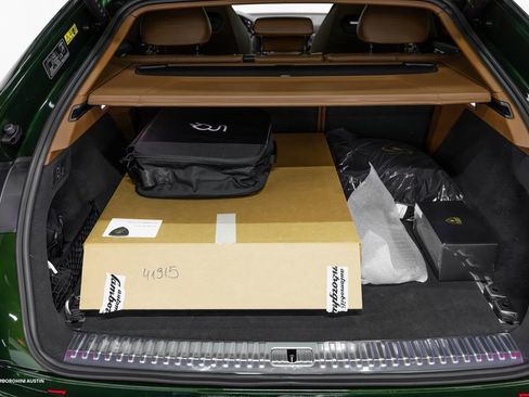 New 2025 Lamborghini Urus SE image 13