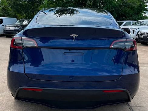 Used 2025 Tesla Model Y Long Range RWD image 8