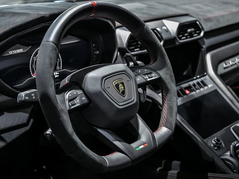 Used 2023 Lamborghini Urus Performante image 26