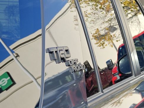 Used 2024 Toyota 4Runner TRD Off-Road Premium image 37