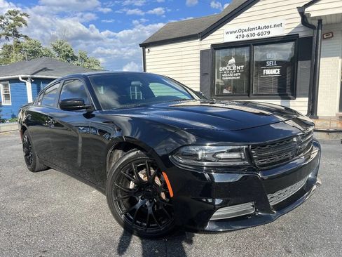 Used 2019 Dodge Charger SXT RWD image 1
