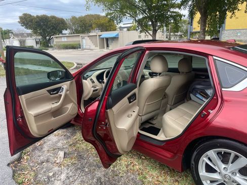 Used 2013 Nissan Altima 2.5 SL image 6