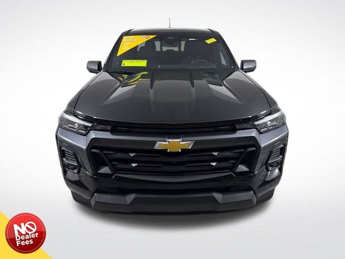 Used 2025 Chevrolet Colorado LT w/ LT Convenience Package AWD/4WD image 9