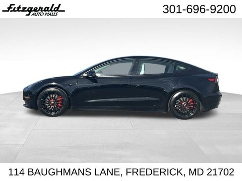 Used 2021 Tesla Model 3 Performance image 4