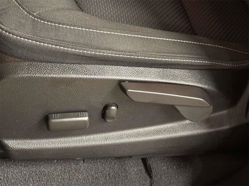 Used 2021 Chevrolet Colorado LT w/ Redline Special Edition image 15