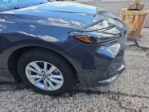 Used 2025 Toyota Camry LE FWD image 17