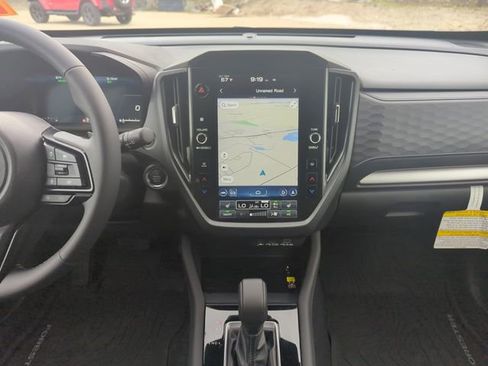 Certified 2025 Subaru Forester Premium AWD/4WD image 19
