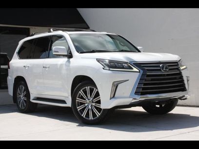 Used 2016 Lexus LX 570 4WD w/ Luxury Package