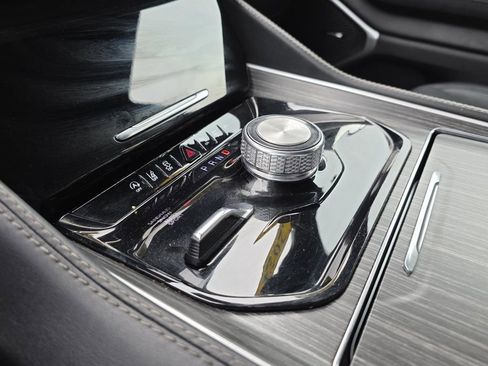 Used 2024 Jeep Wagoneer Series II image 29