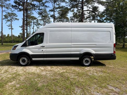 Used 2024 Ford Transit 250 148 High Roof Extended w/ Load Area Protection Package RWD image 2