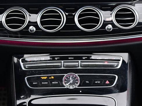 Used 2019 Mercedes-Benz E 63 AMG S image 32