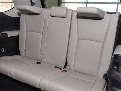 Used 2024 Toyota Grand Highlander AWD image 21